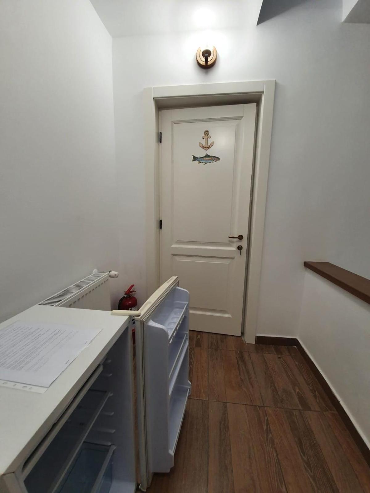Pensiunea Iasmina Si Pescarul Calimanesti Exterior photo